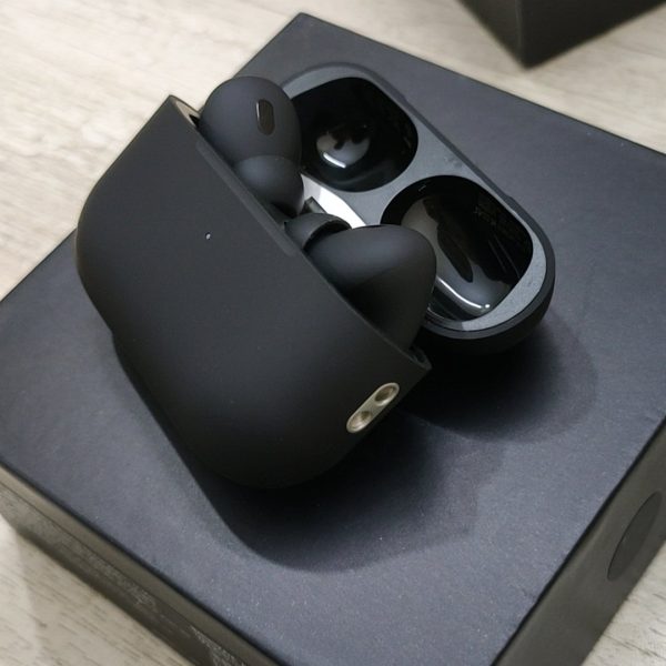 Apple AirPods Pro 2nd Generation (Black Limited Edition)