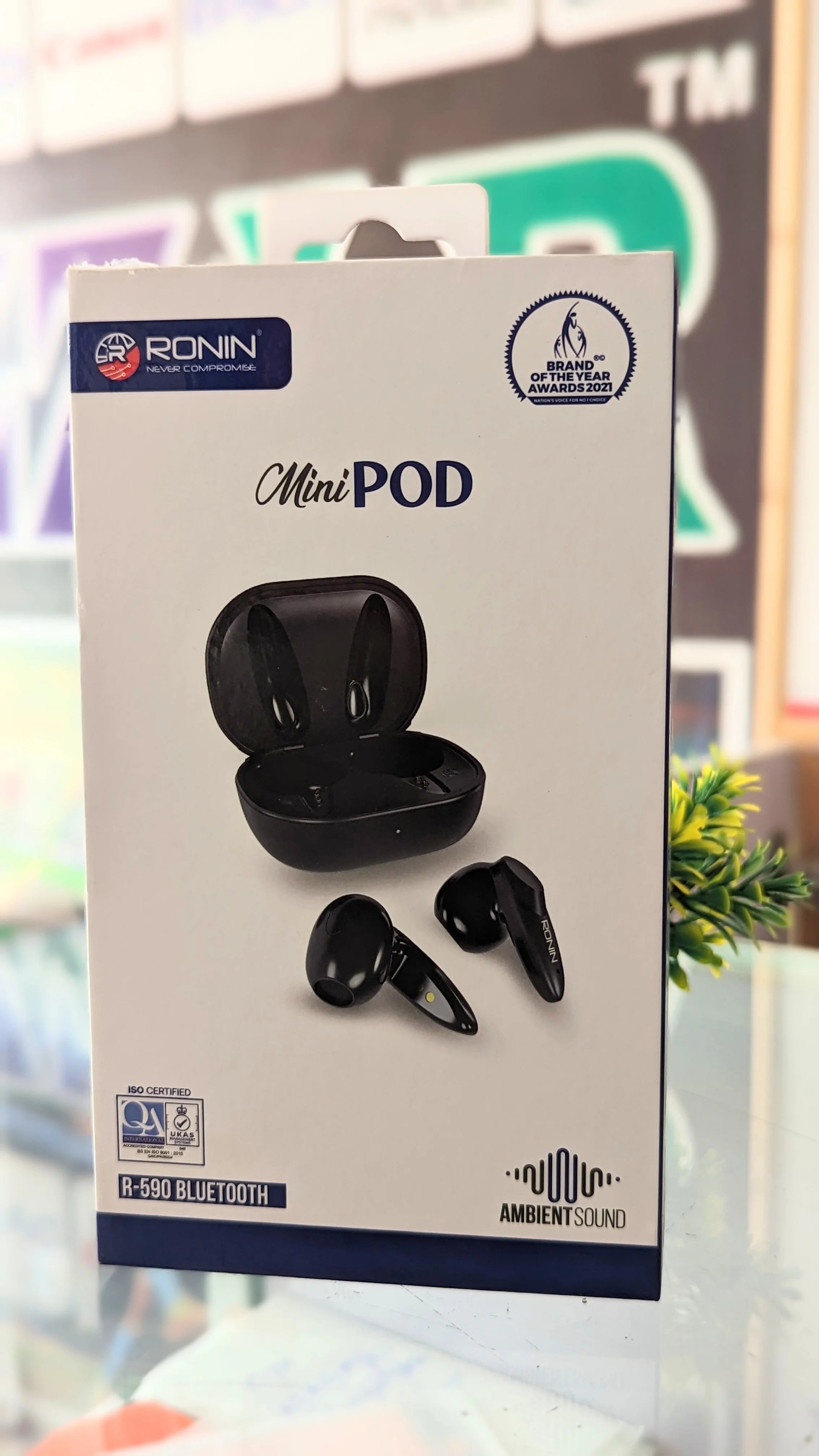 Ronin R-590: The World's Smallest Bluetooth Earpod with Amazing